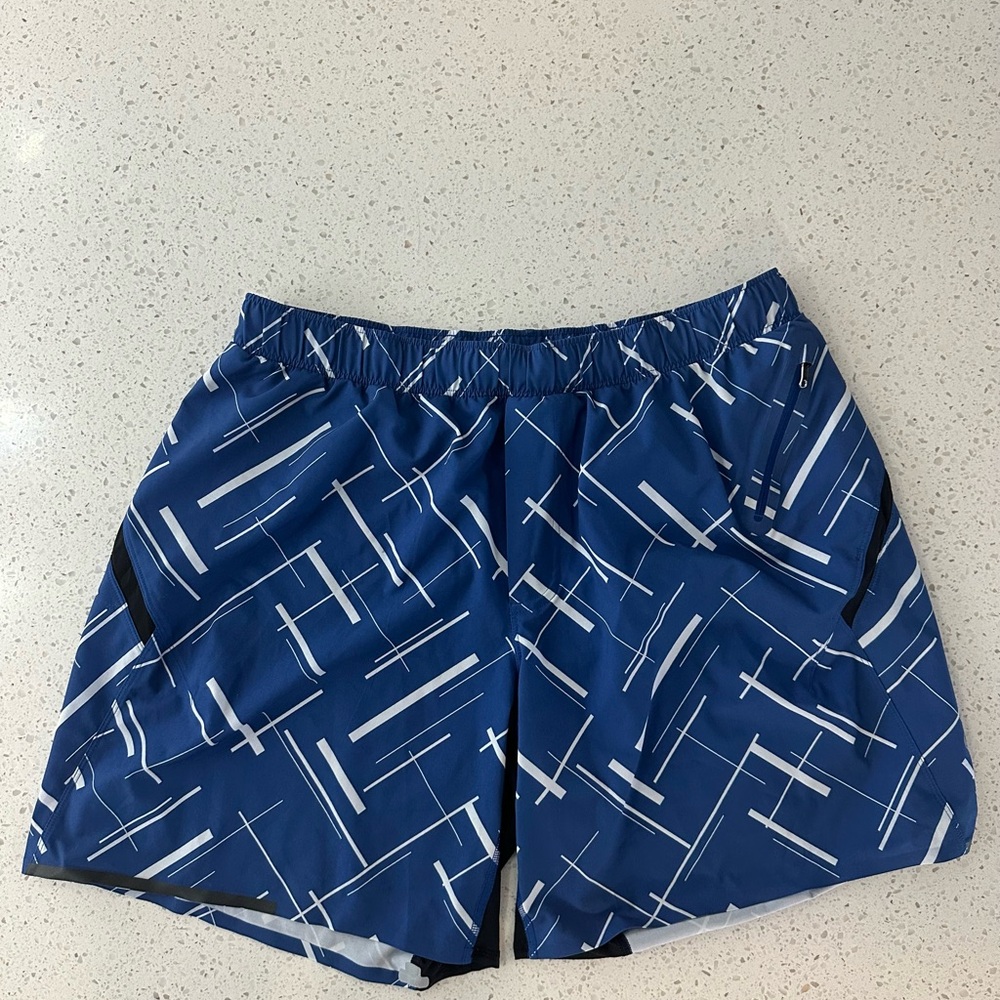 Lululemon Miles Maker Run Crew Blue, White & Black XL